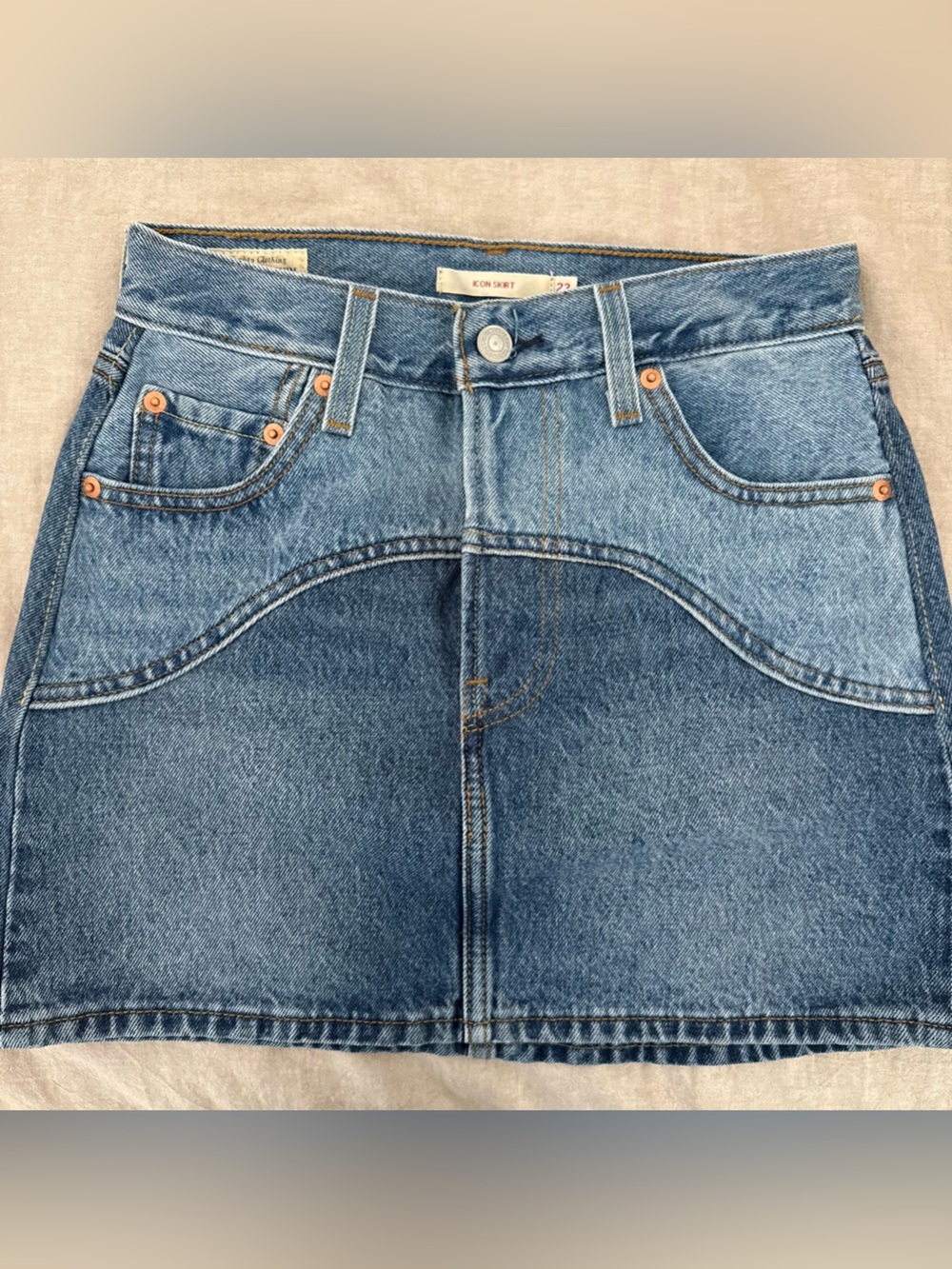 Levi’s Premium Denim Icon Skirt
